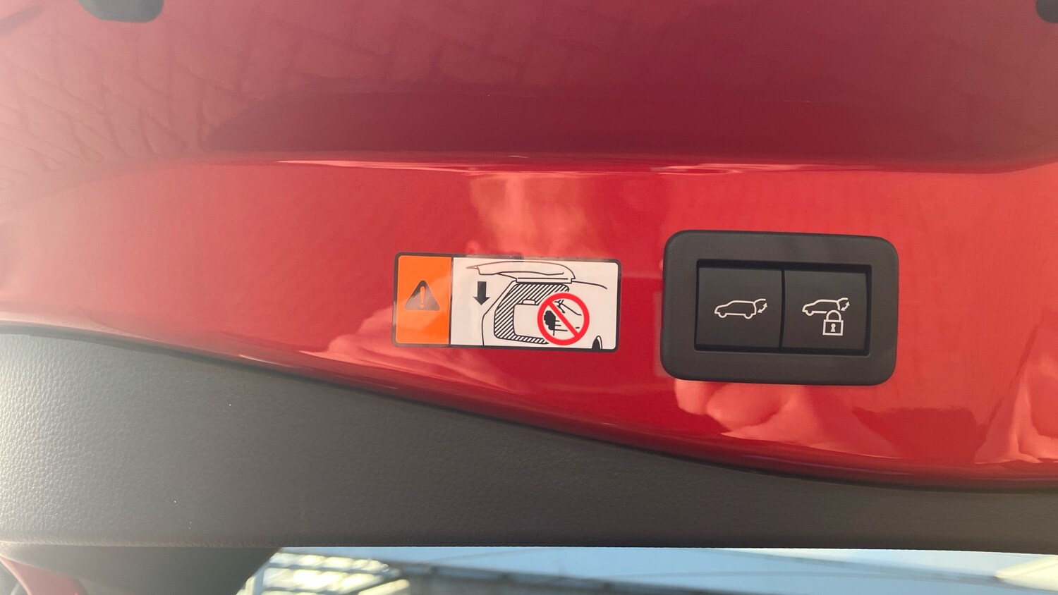 Used Toyota C-HR 2025 for sale - 76907655: Photo 28