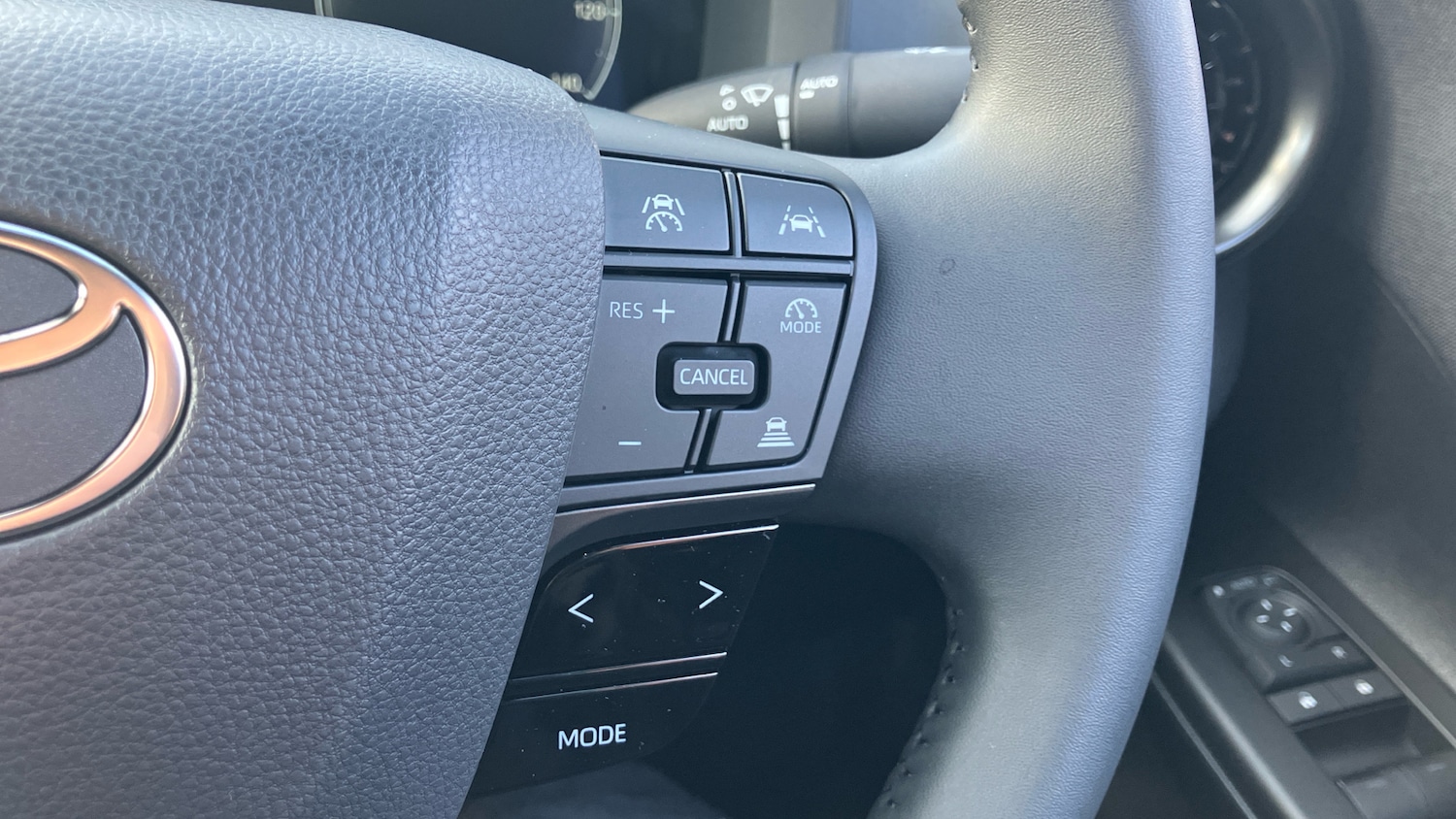 Used Toyota C-HR 2025 for sale - 76907655: Photo 37