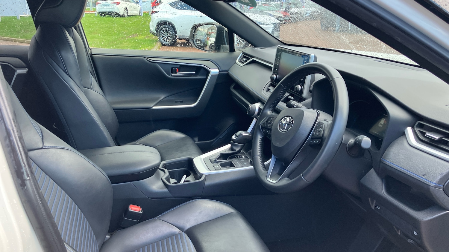 Used Toyota RAV4 2019 for sale - 77616622: Photo 11