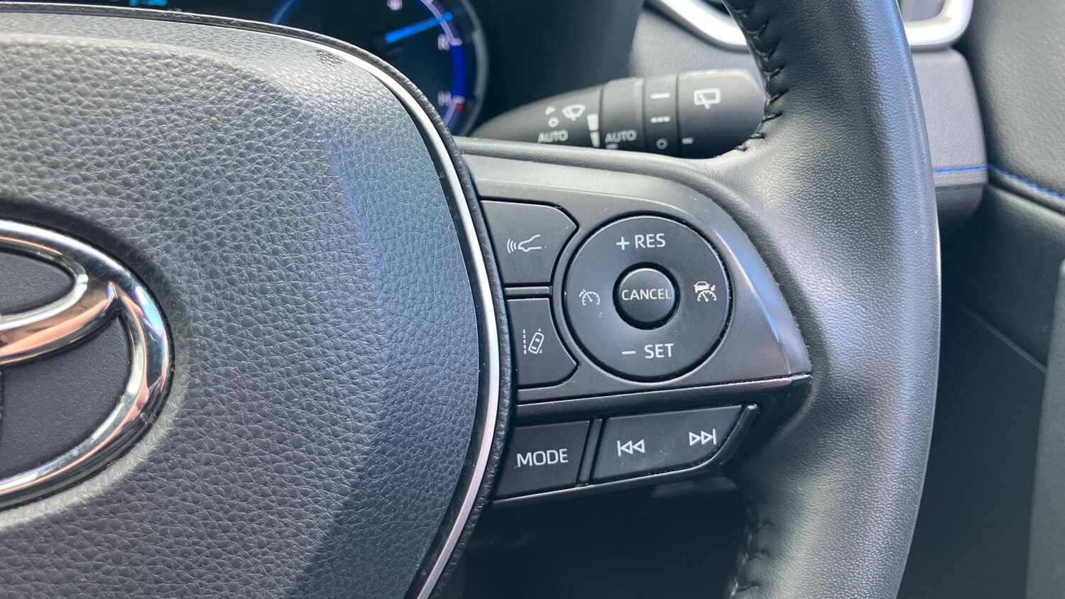 Used Toyota RAV4 2019 for sale - 77616622: Photo 38