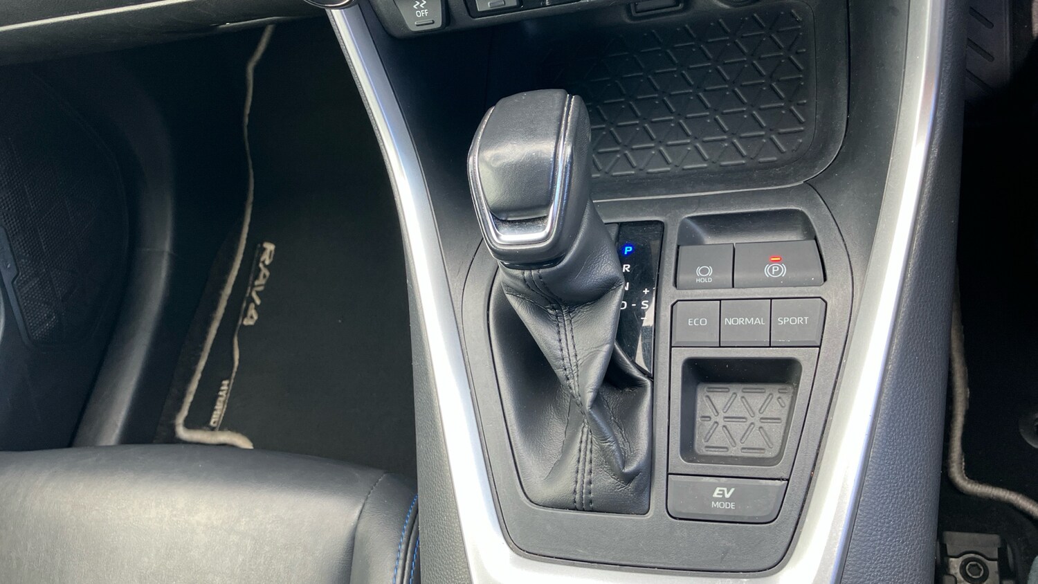 Used Toyota RAV4 2019 for sale - 77616622: Photo 40