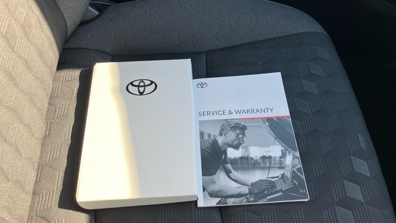 Used Toyota Yaris 2024 for sale - 78223172: Photo 27