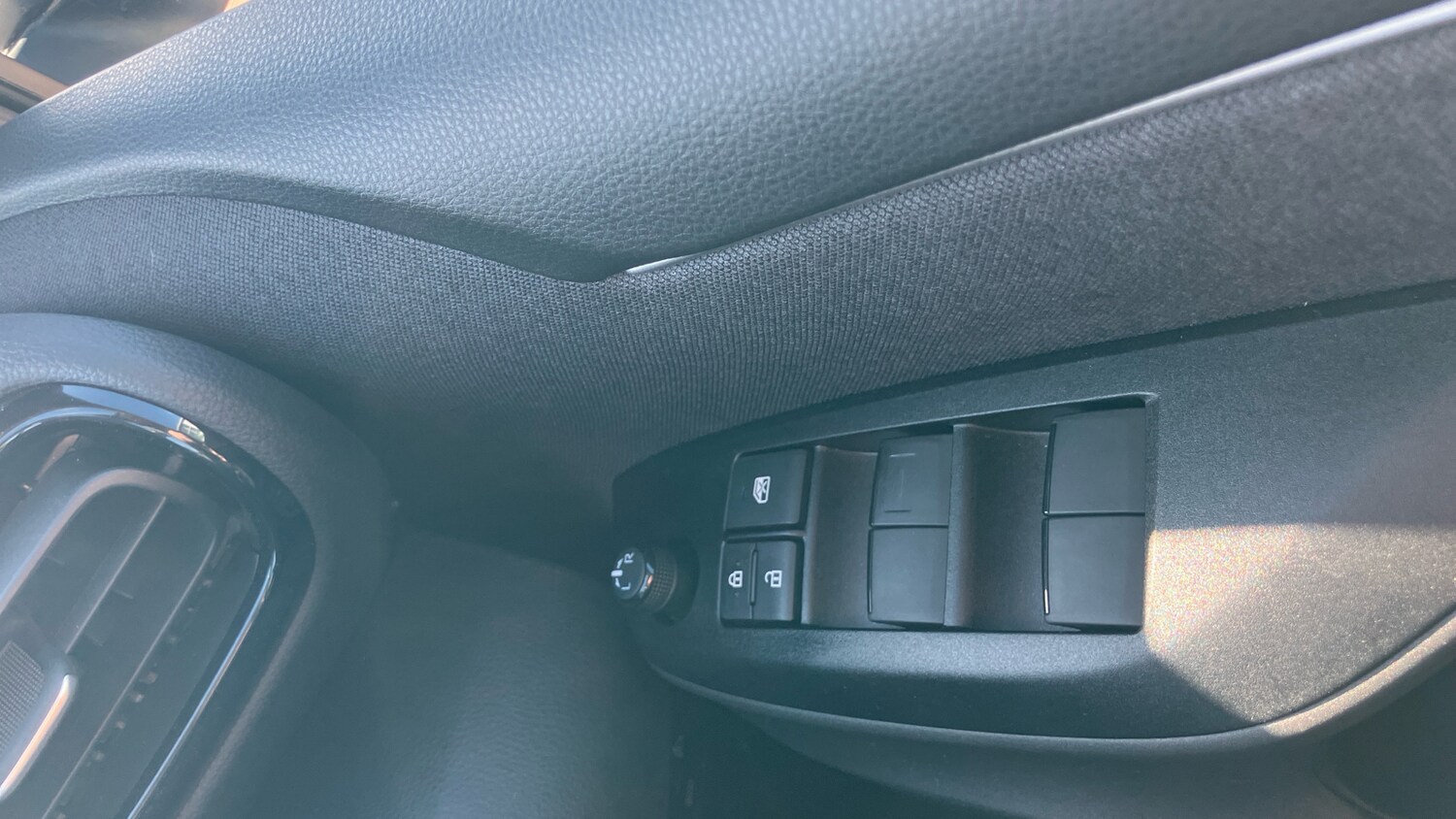 Used Toyota Yaris 2024 for sale - 78223172: Photo 30