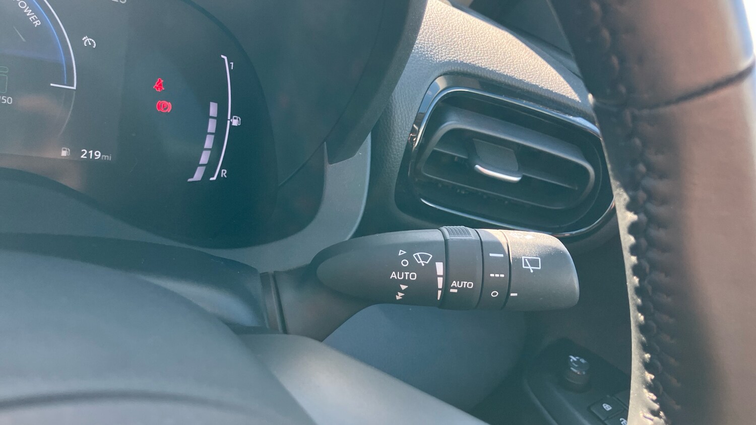 Used Toyota Yaris 2024 for sale - 78223172: Photo 32