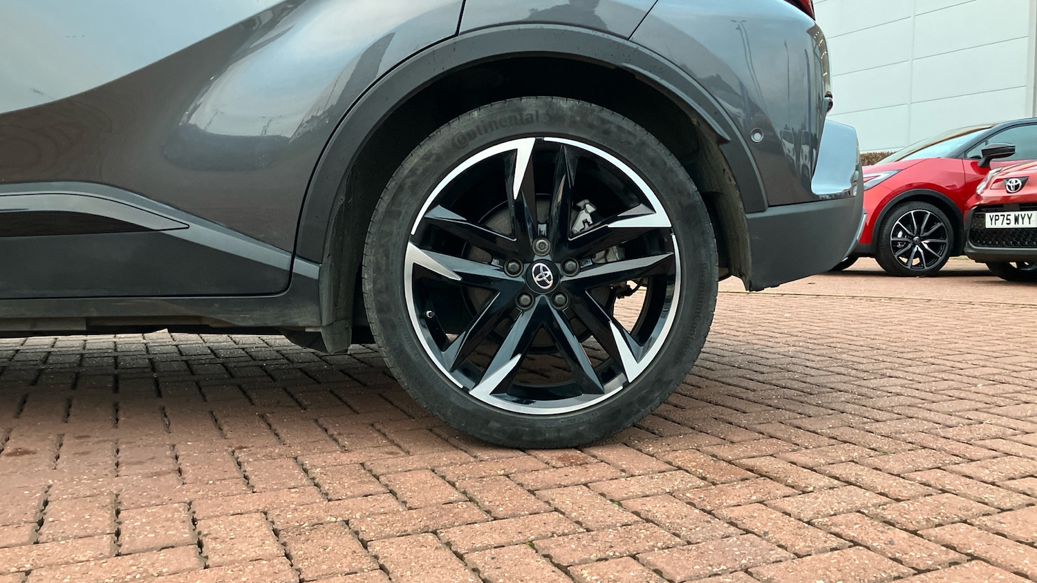 Used Toyota C-HR 2023 for sale - 77151850: Photo 18