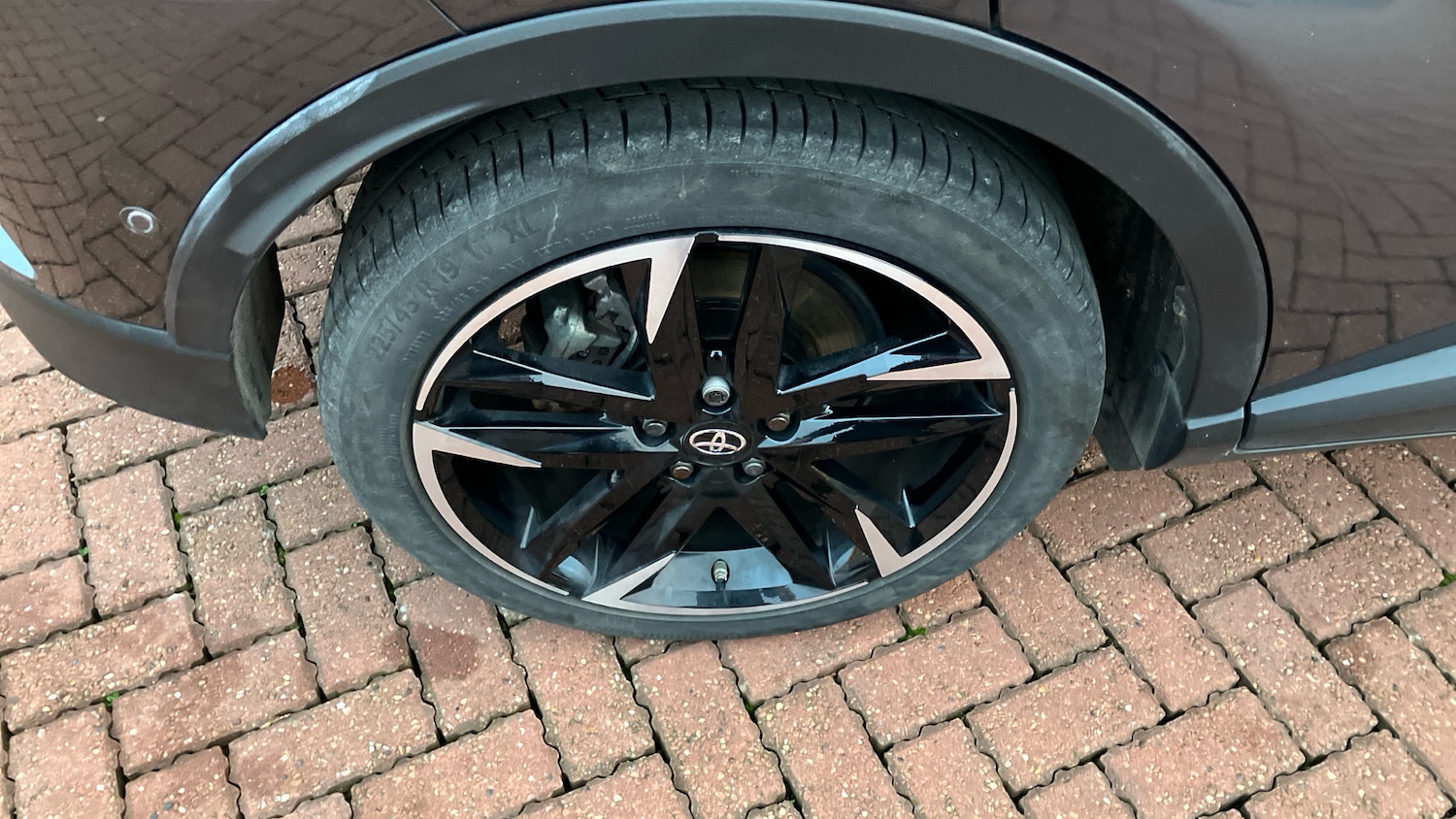 Used Toyota C-HR 2023 for sale - 77151850: Photo 28