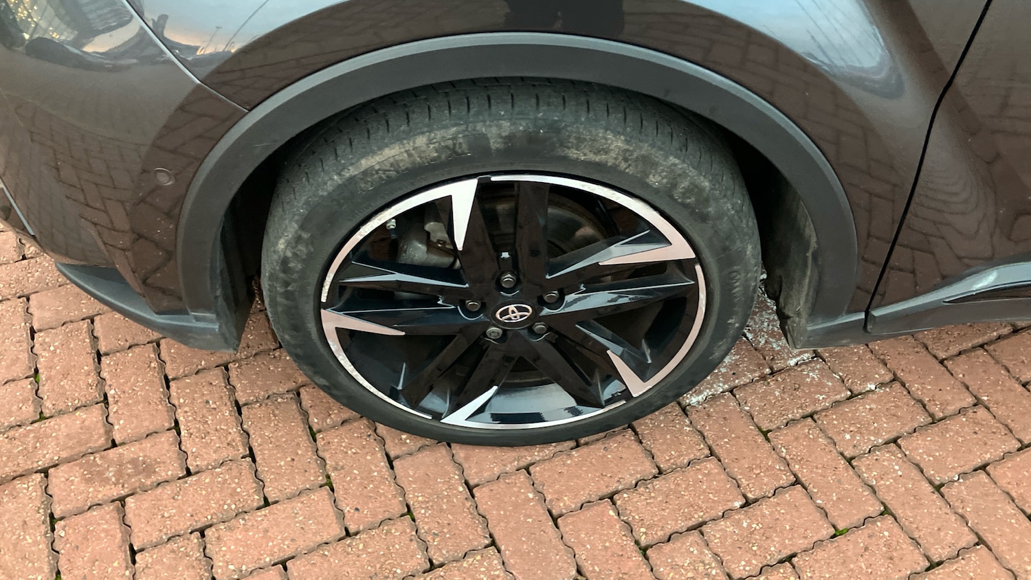 Used Toyota C-HR 2023 for sale - 77151850: Photo 30