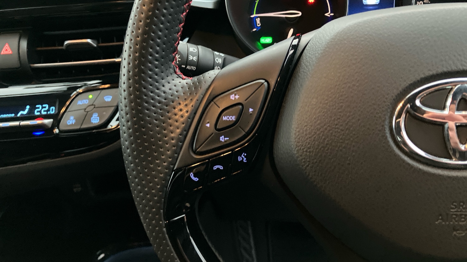 Used Toyota C-HR 2023 for sale - 77151850: Photo 38