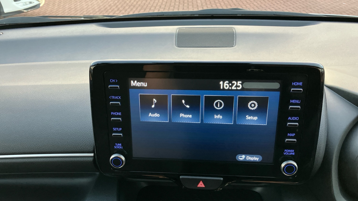 Used Toyota Yaris 2023 for sale - 76461713: Photo 25