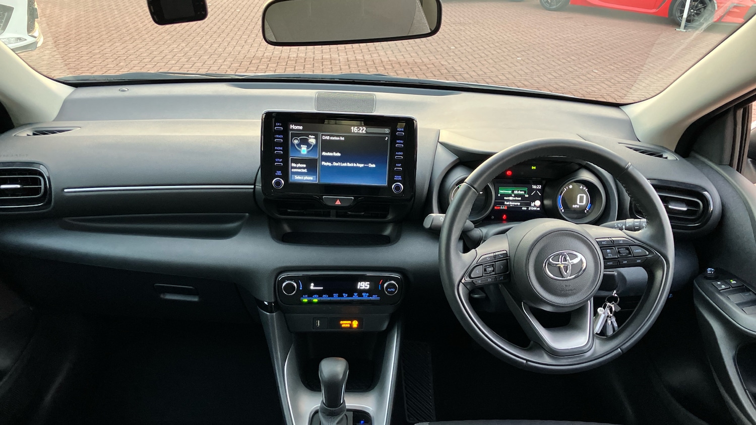 Used Toyota Yaris 2023 for sale - 76461713: Photo 5