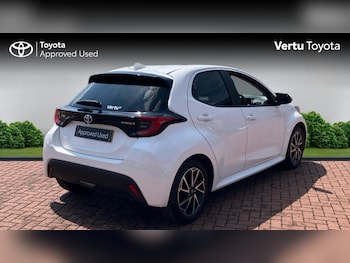 Used Toyota Yaris 2023 for sale - 79352868: Photo