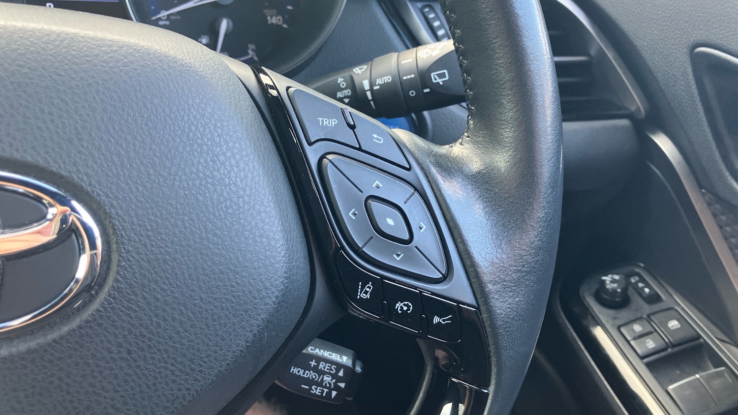 Used Toyota C-HR 2021 for sale - 76605455: Photo 39