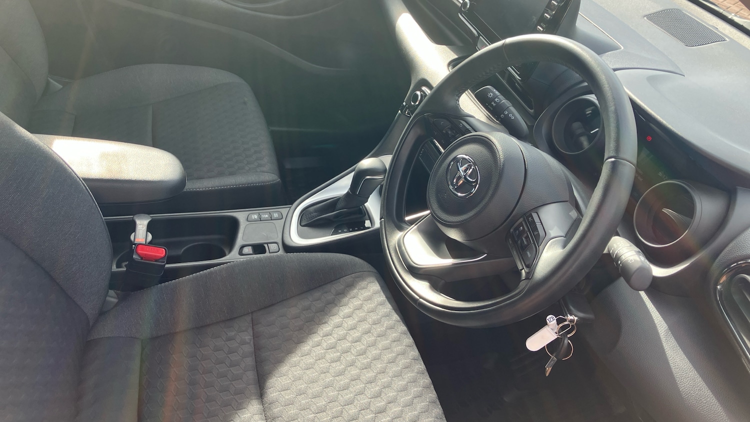 Used Toyota Yaris 2021 for sale - 76402352: Photo 11