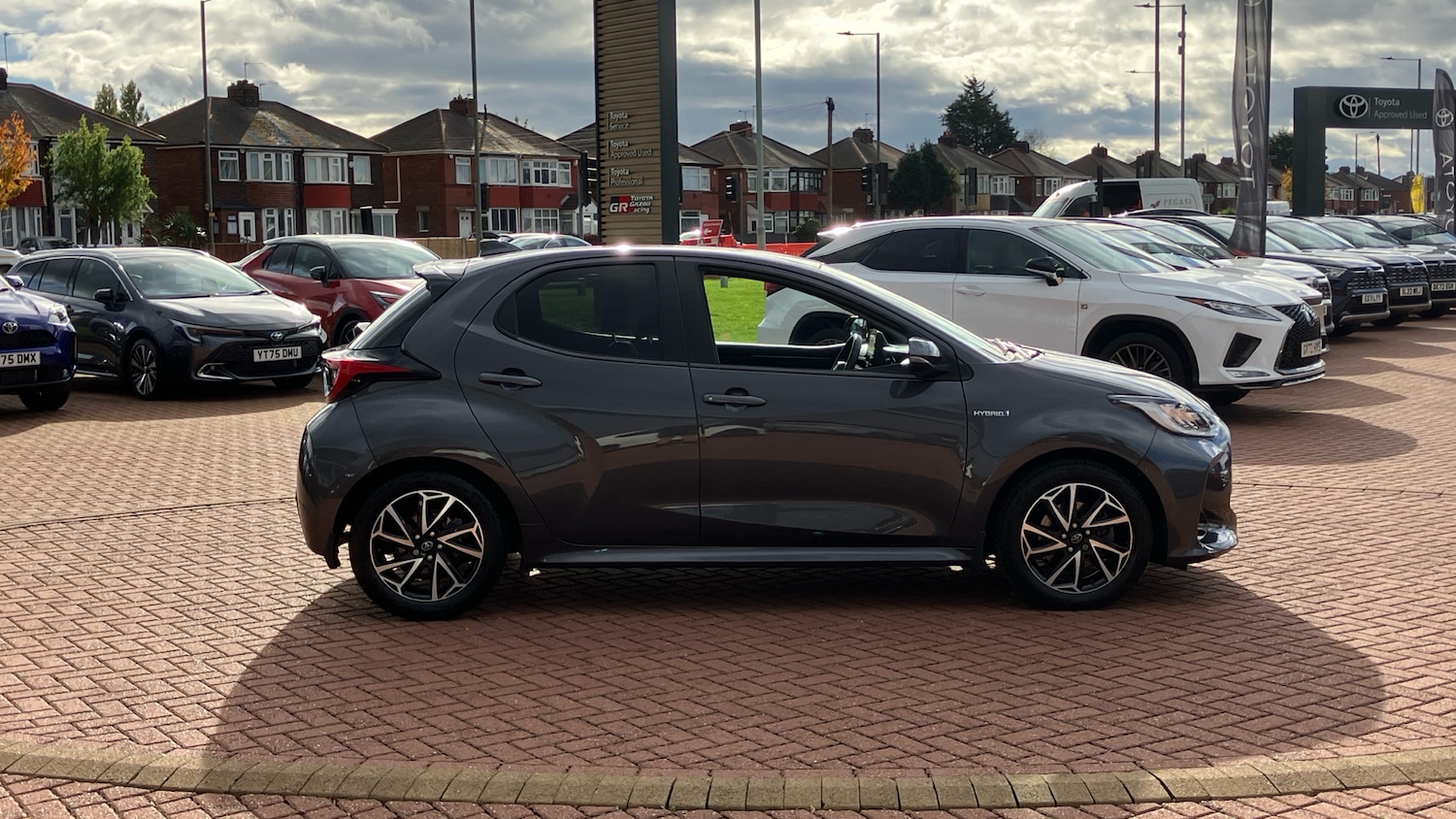 Used Toyota Yaris 2021 for sale - 76402352: Photo 16