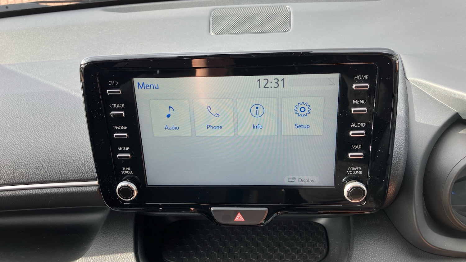 Used Toyota Yaris 2021 for sale - 76402352: Photo 25