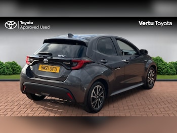 Used Toyota Yaris 2021 for sale - 76402352: Photo