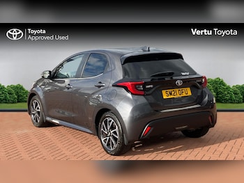 Used Toyota Yaris 2021 for sale - 76402352: Photo