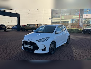 Used Toyota Yaris 2023 for sale - 77902278: Photo