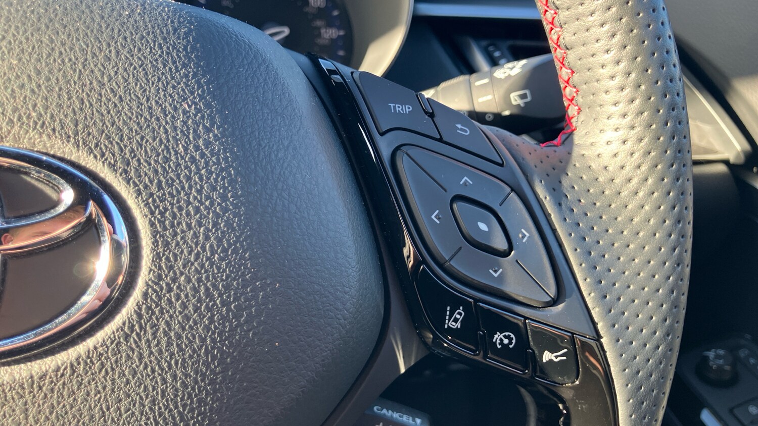 Used Toyota C-HR 2022 for sale - 77112864: Photo 39