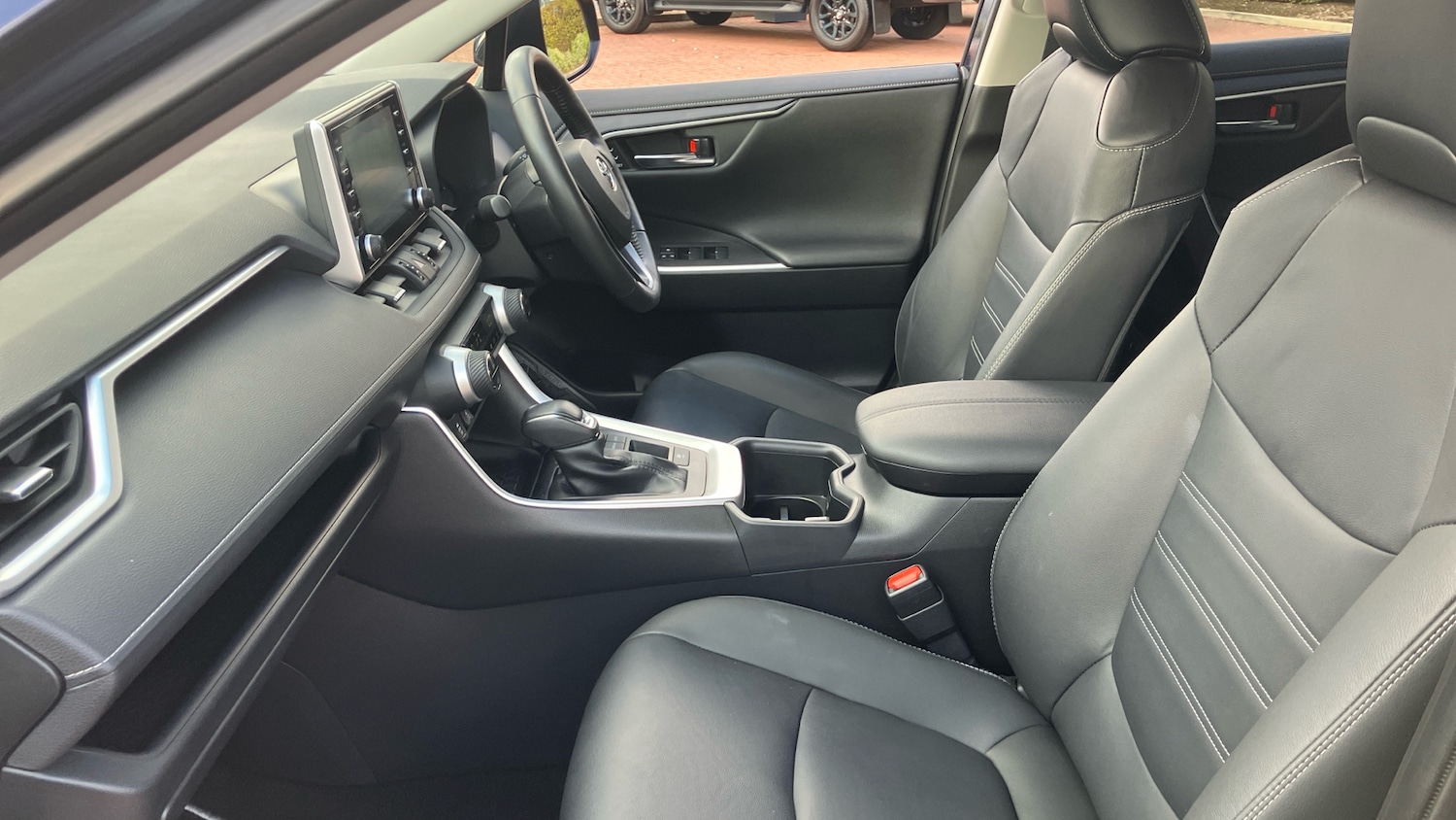 Used Toyota RAV4 2022 for sale - 76127938: Photo 10