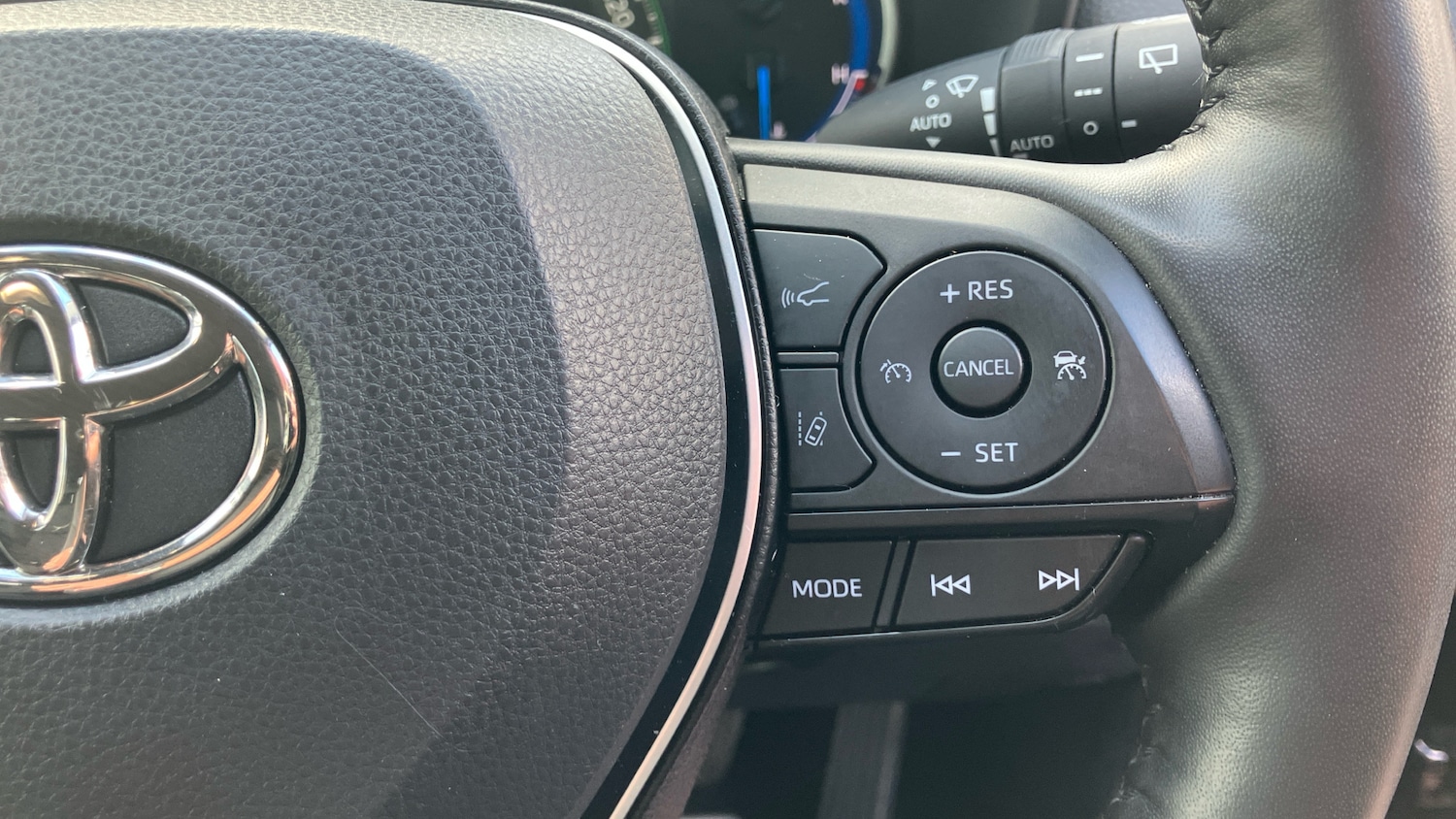 Used Toyota RAV4 2022 for sale - 76127938: Photo 40
