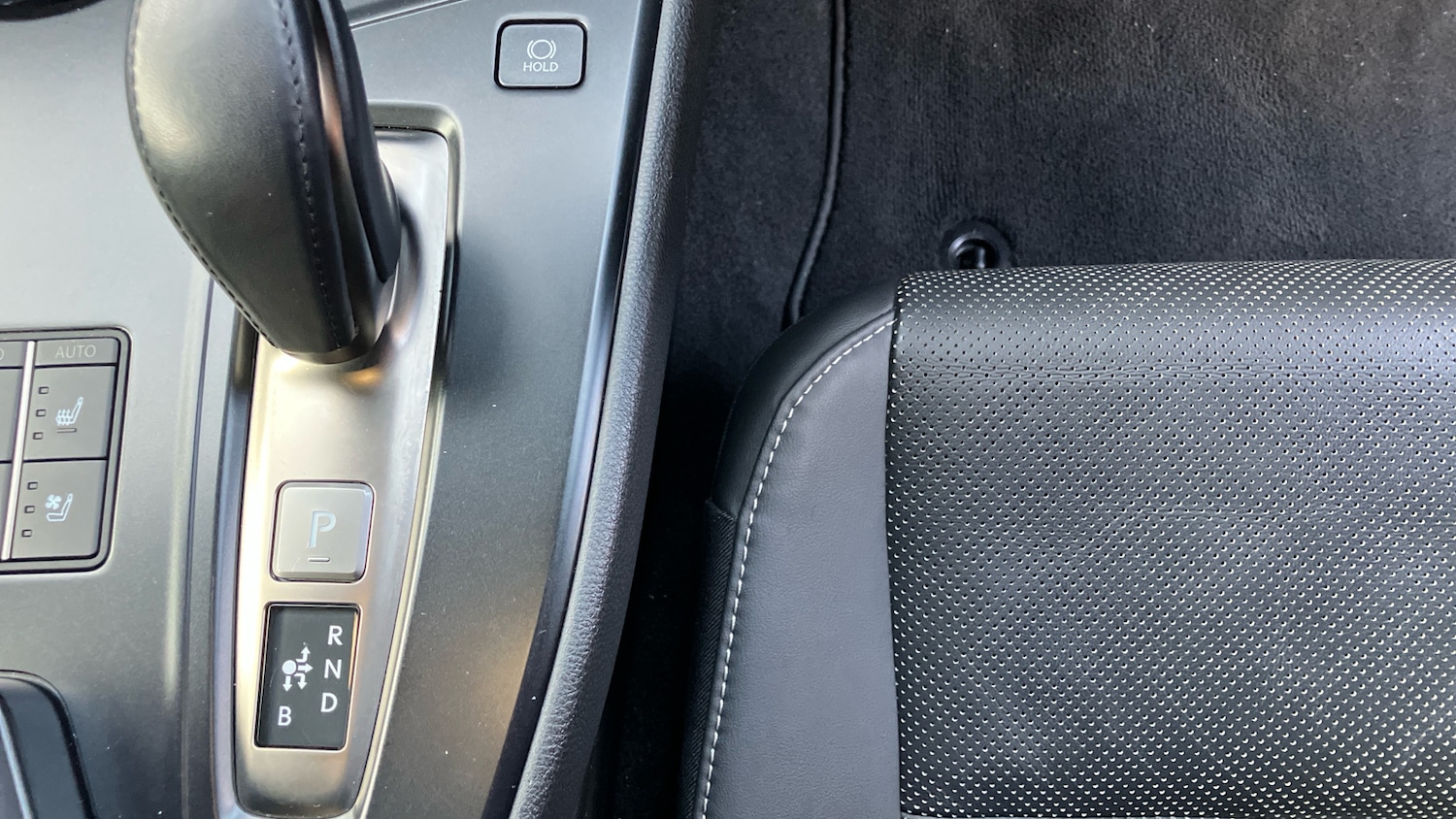 Used Lexus UX 2023 for sale - 77300307: Photo 36