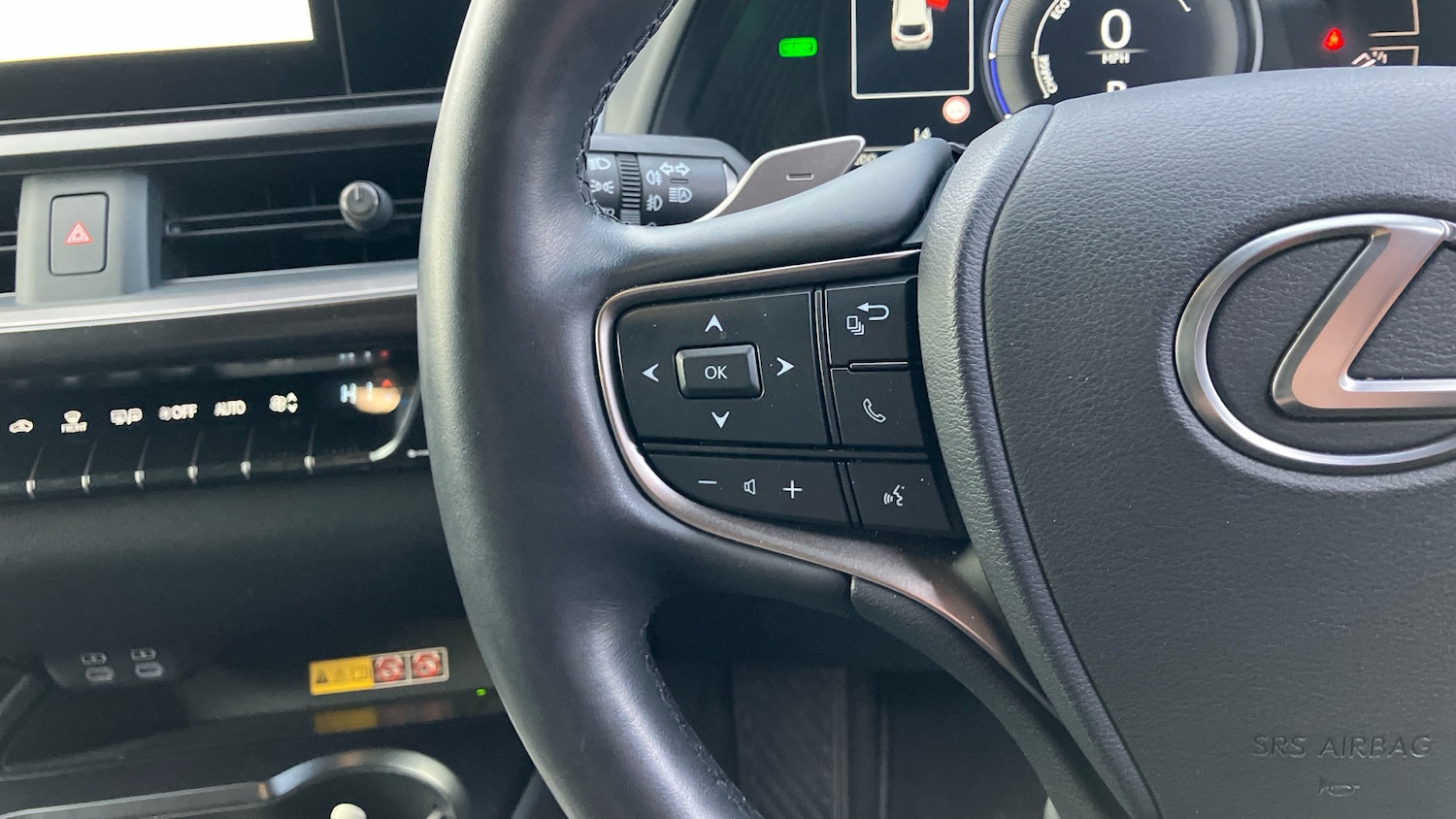 Used Lexus UX 2023 for sale - 77300307: Photo 39