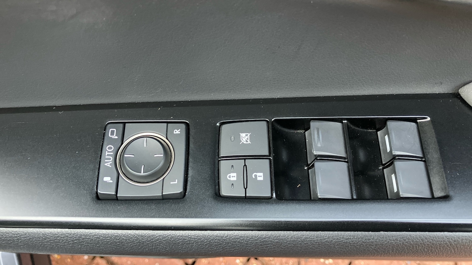 Used Lexus UX 2023 for sale - 77300307: Photo 42