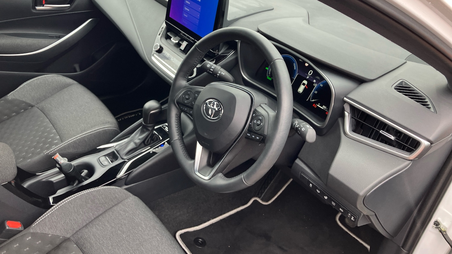 Used Toyota Corolla 2024 for sale - 76192973: Photo 11