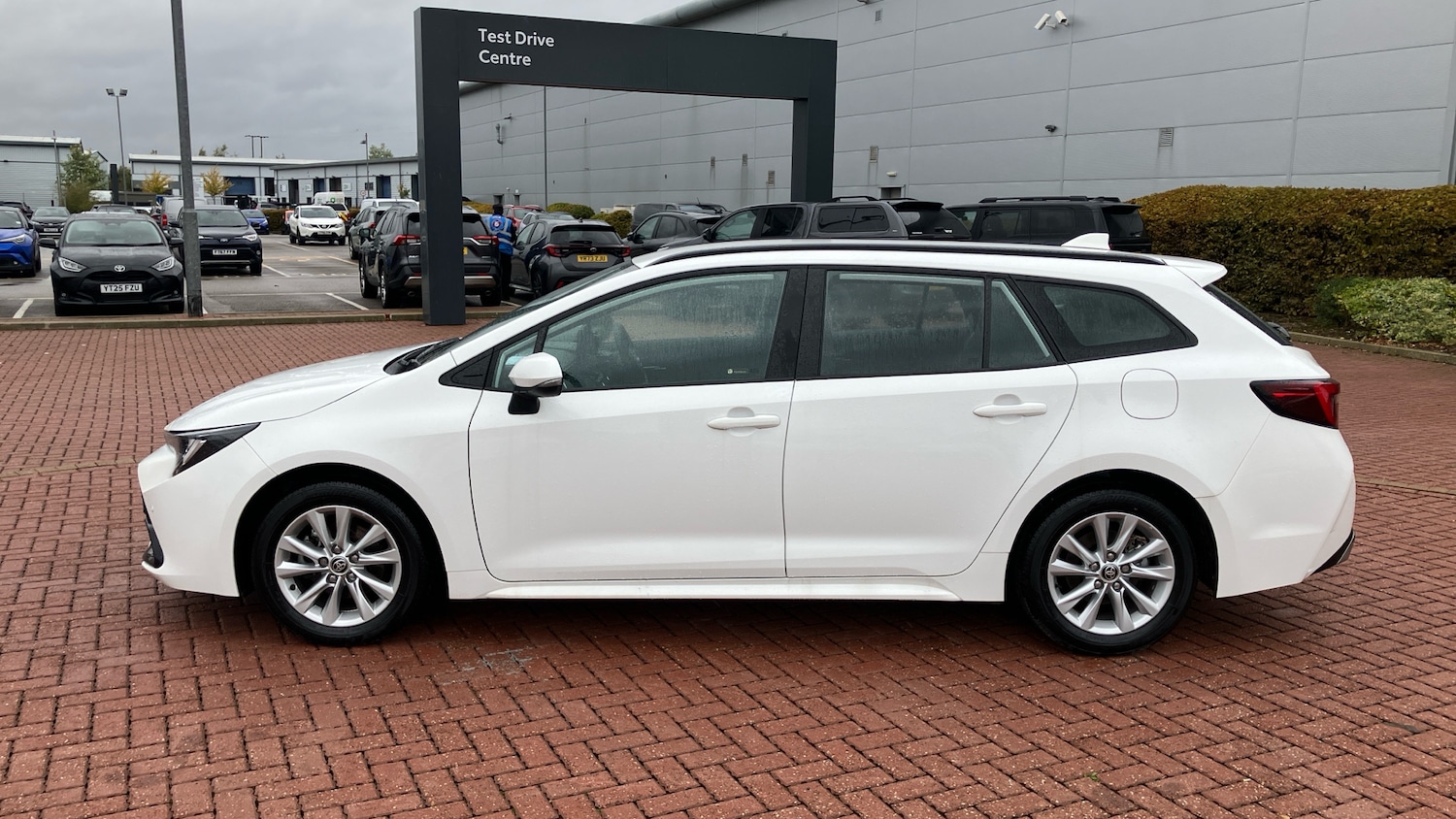 Used Toyota Corolla 2024 for sale - 76192973: Photo 30