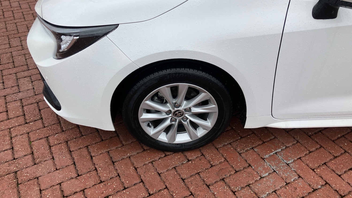 Used Toyota Corolla 2024 for sale - 76192973: Photo 34