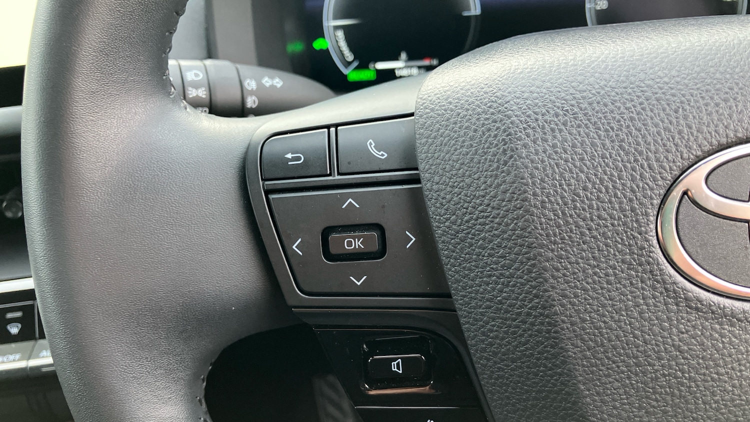 Used Toyota C-HR 2024 for sale - 76694156: Photo 40