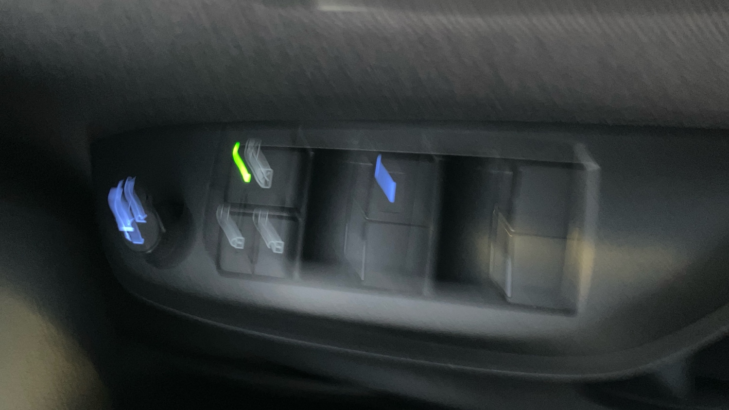 Used Toyota Yaris 2023 for sale - 77519739: Photo 32