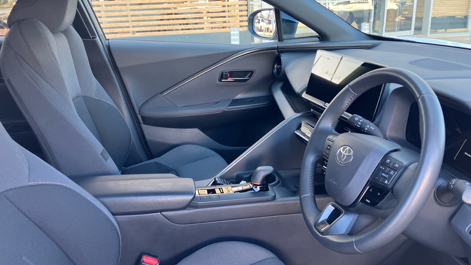 Used Toyota C-HR 2024 for sale - 77931538: Photo 11