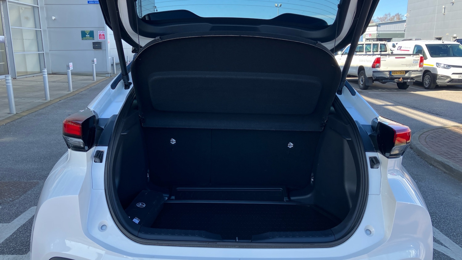 Used Toyota C-HR 2024 for sale - 77931538: Photo 14