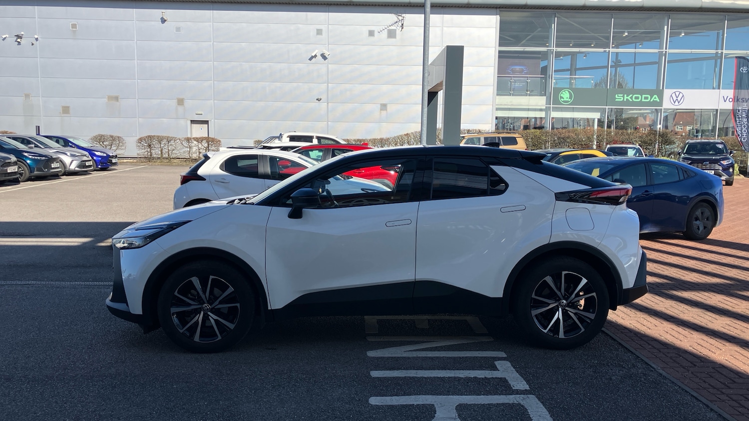 Used Toyota C-HR 2024 for sale - 77931538: Photo 17