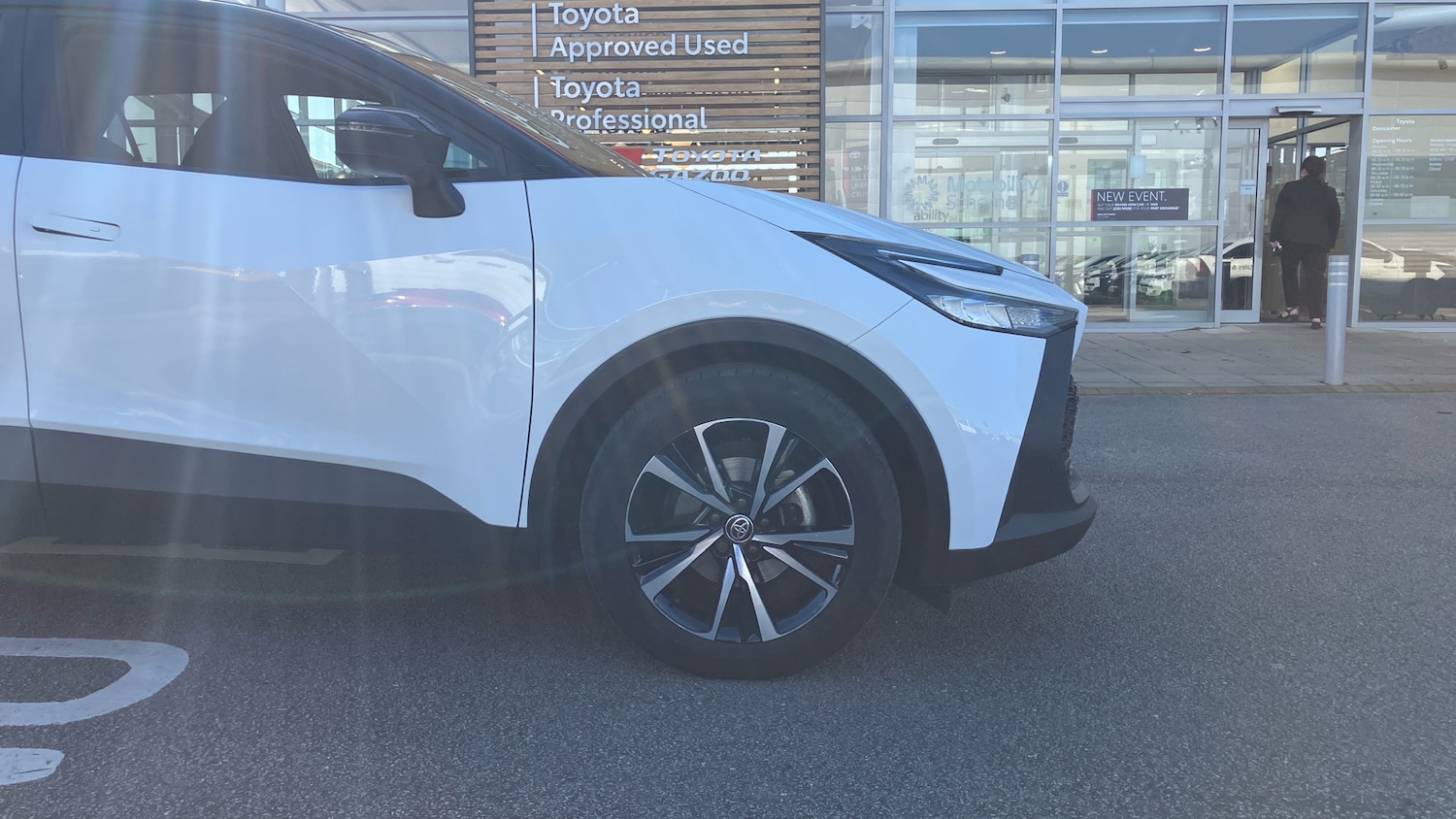 Used Toyota C-HR 2024 for sale - 77931538: Photo 18