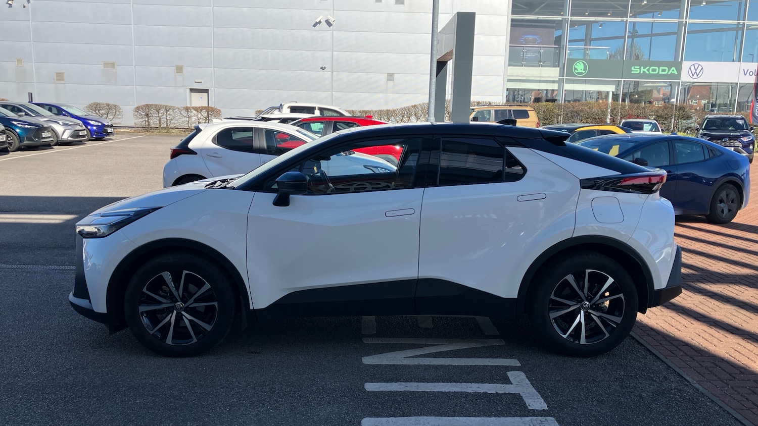 Used Toyota C-HR 2024 for sale - 77931538: Photo 31
