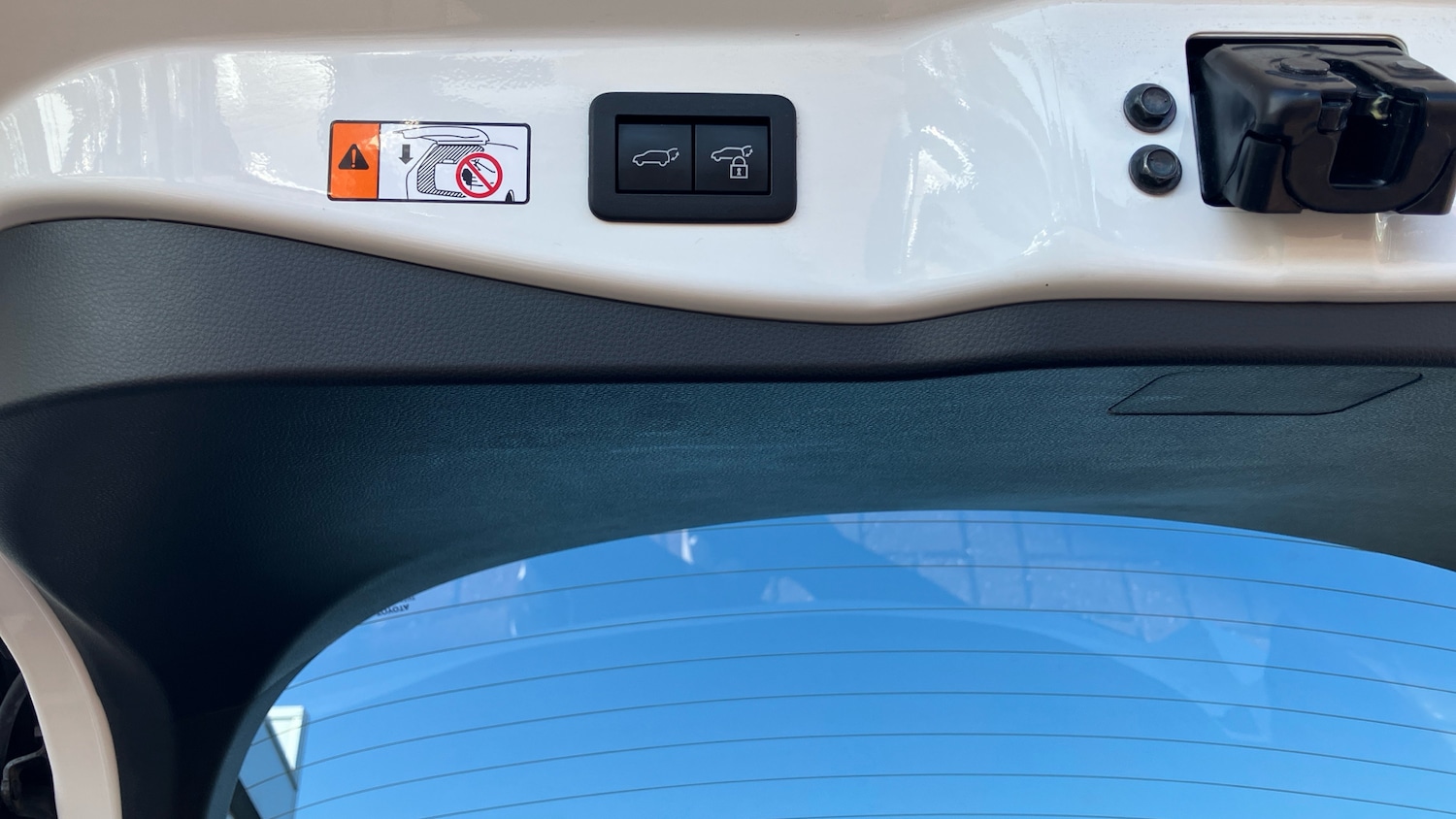 Used Toyota C-HR 2024 for sale - 77931538: Photo 35