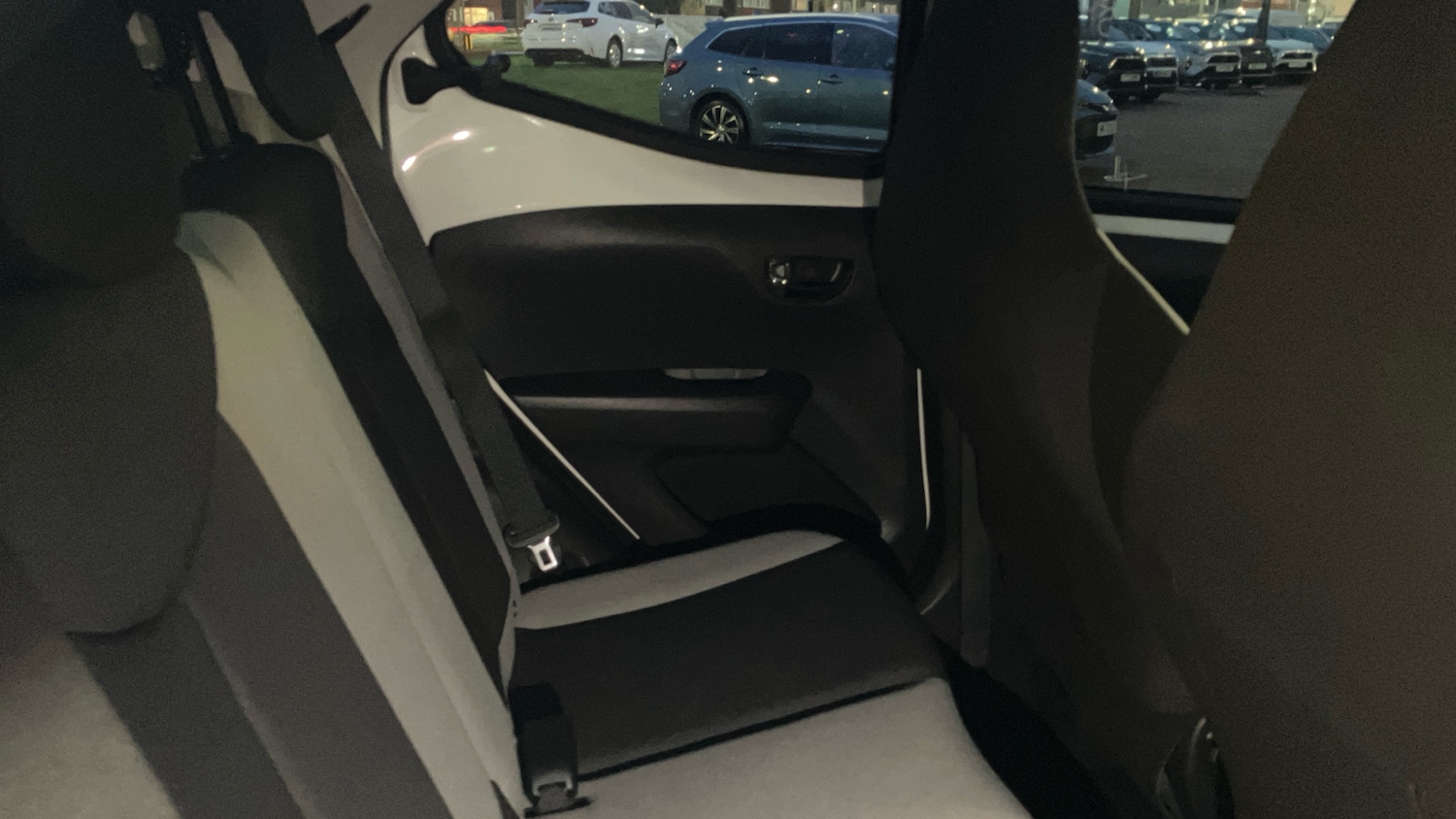 Used Toyota AYGO 2017 for sale - 77116424: Photo 12