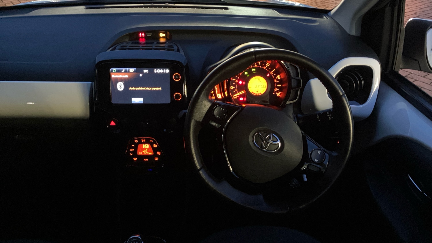 Used Toyota AYGO 2017 for sale - 77116424: Photo 6