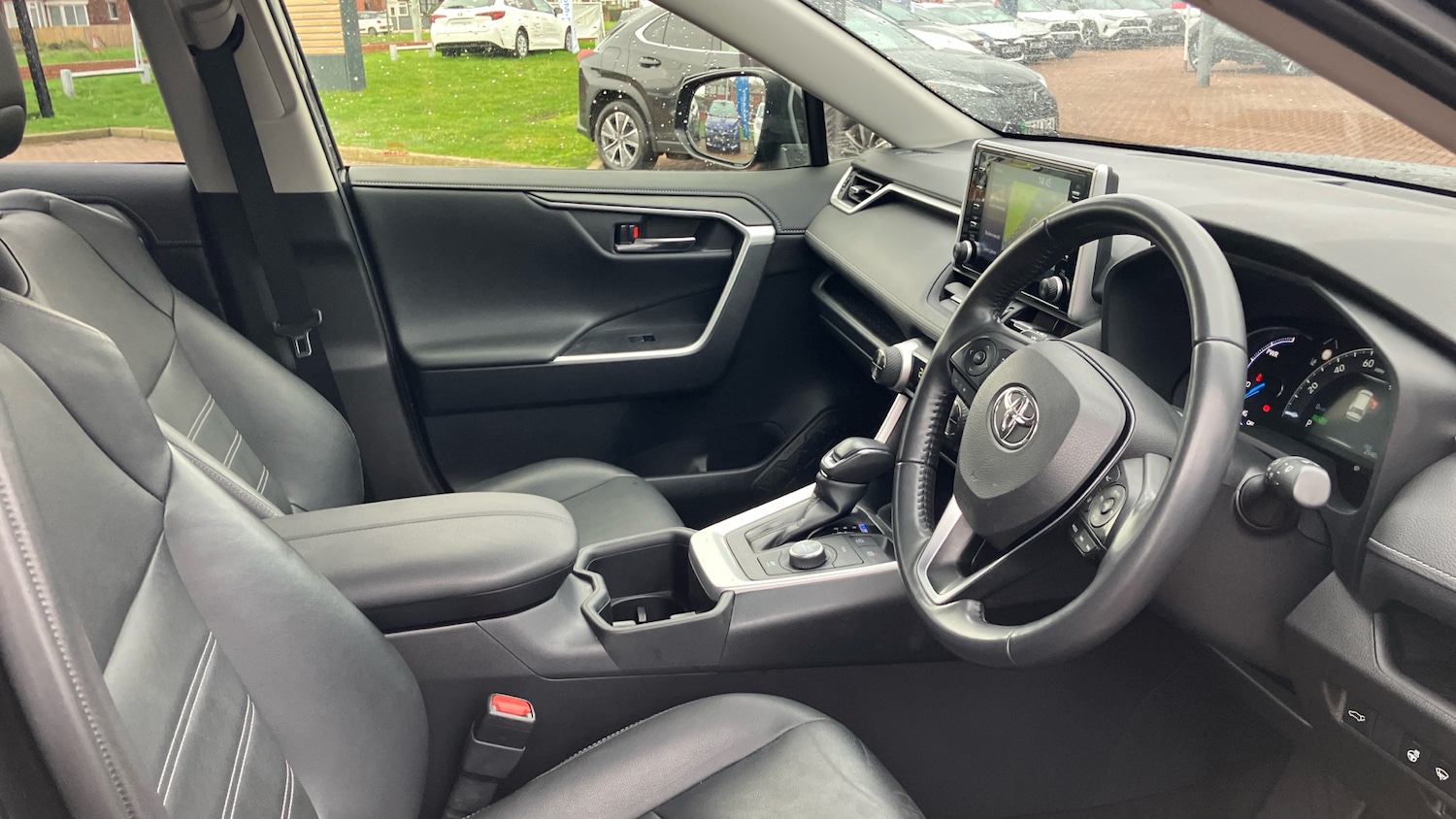 Used Toyota RAV4 2022 for sale - 77732998: Photo 11