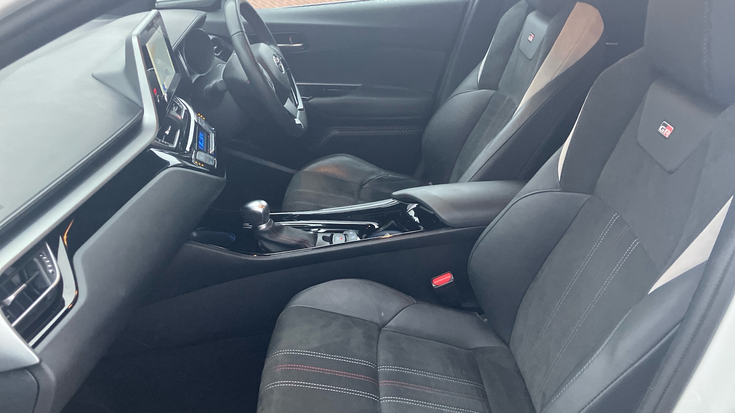 Used Toyota C-HR 2023 for sale - 77063813: Photo 10