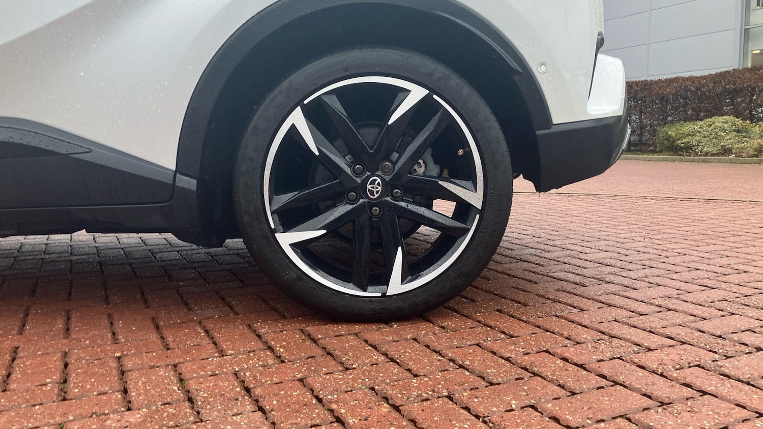 Used Toyota C-HR 2023 for sale - 77063813: Photo 18