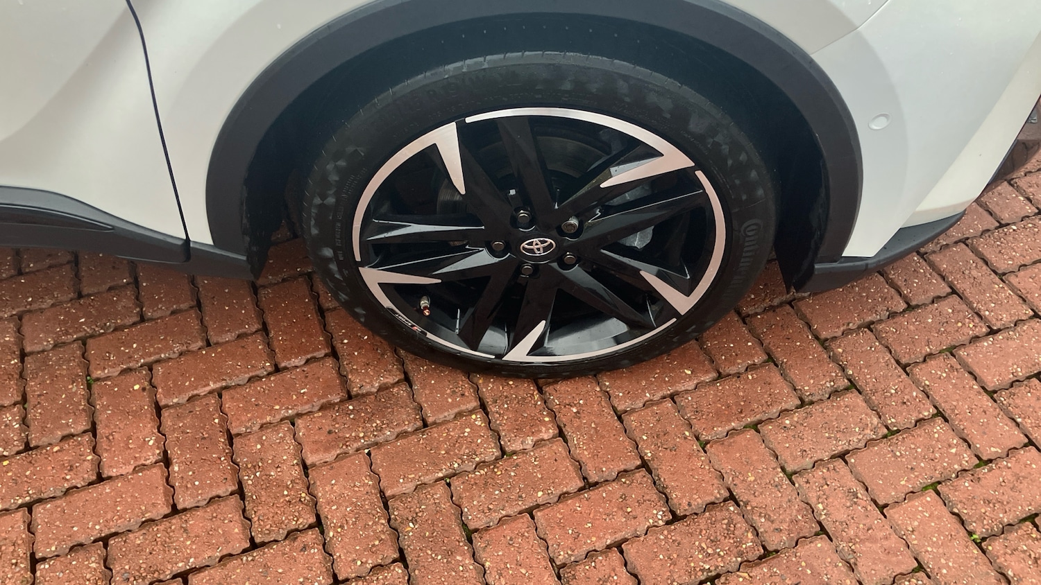 Used Toyota C-HR 2023 for sale - 77063813: Photo 29