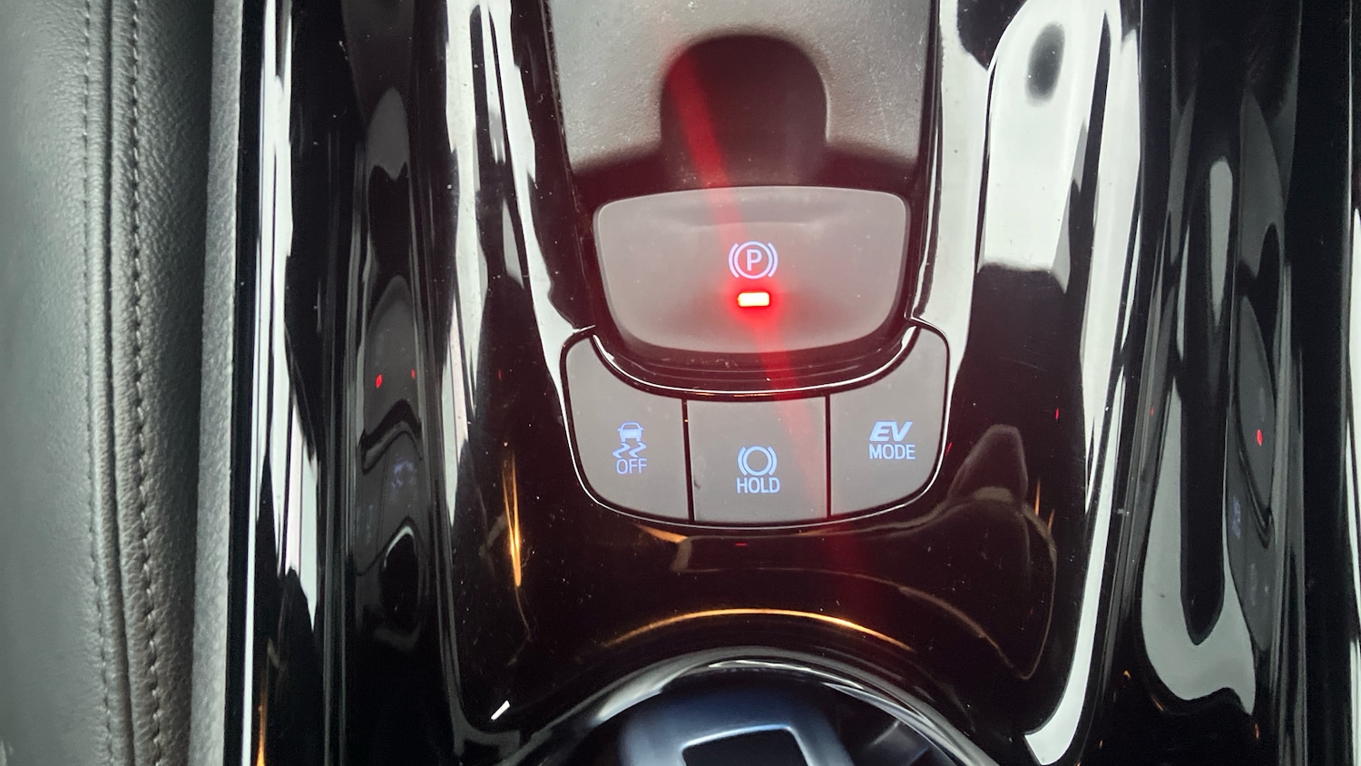 Used Toyota C-HR 2023 for sale - 77063813: Photo 35