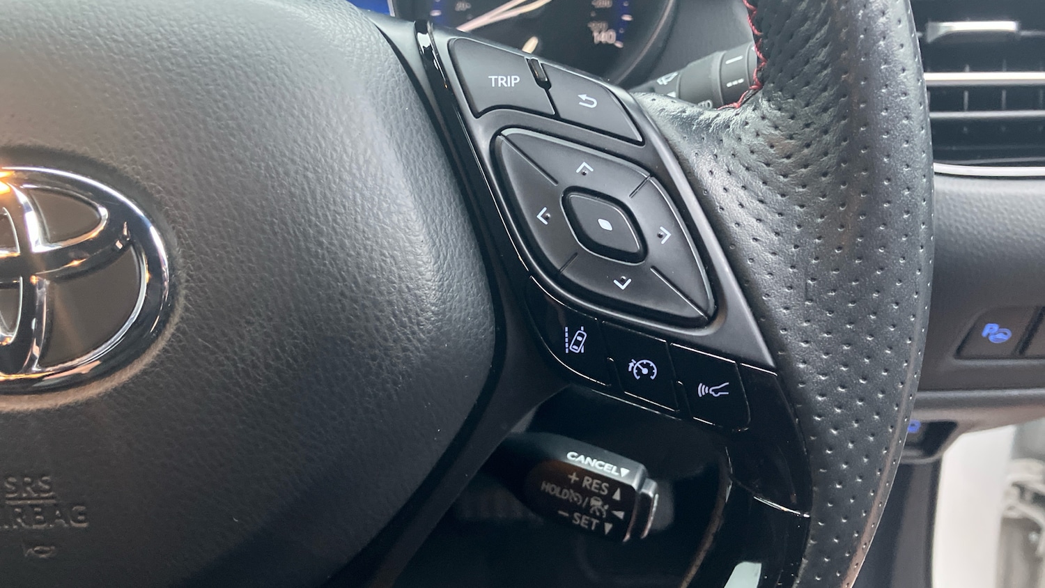 Used Toyota C-HR 2023 for sale - 77063813: Photo 39