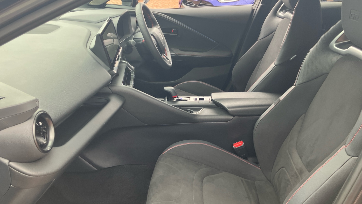 Used Toyota C-HR 2024 for sale - 76273566: Photo 10