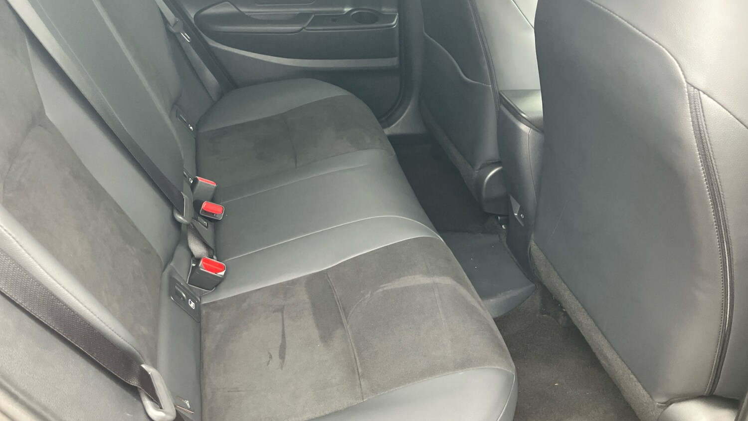 Used Toyota C-HR 2024 for sale - 76273566: Photo 12