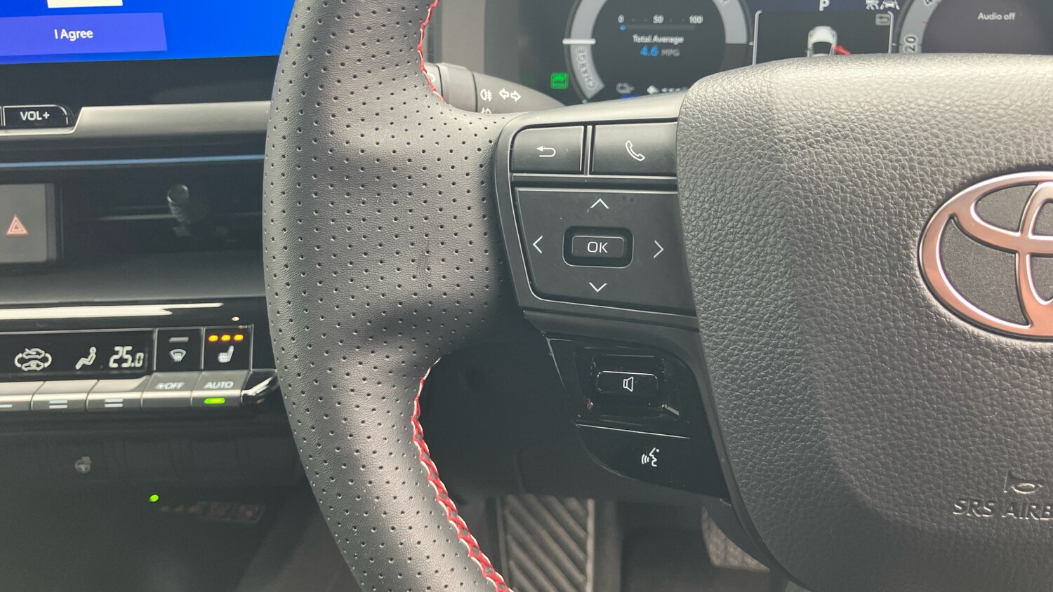 Used Toyota C-HR 2024 for sale - 76273566: Photo 40